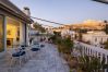 Appartement à Athens - Massive 2-Apartment Combo | Unbeatable Acropolis Views | Sleeps 9