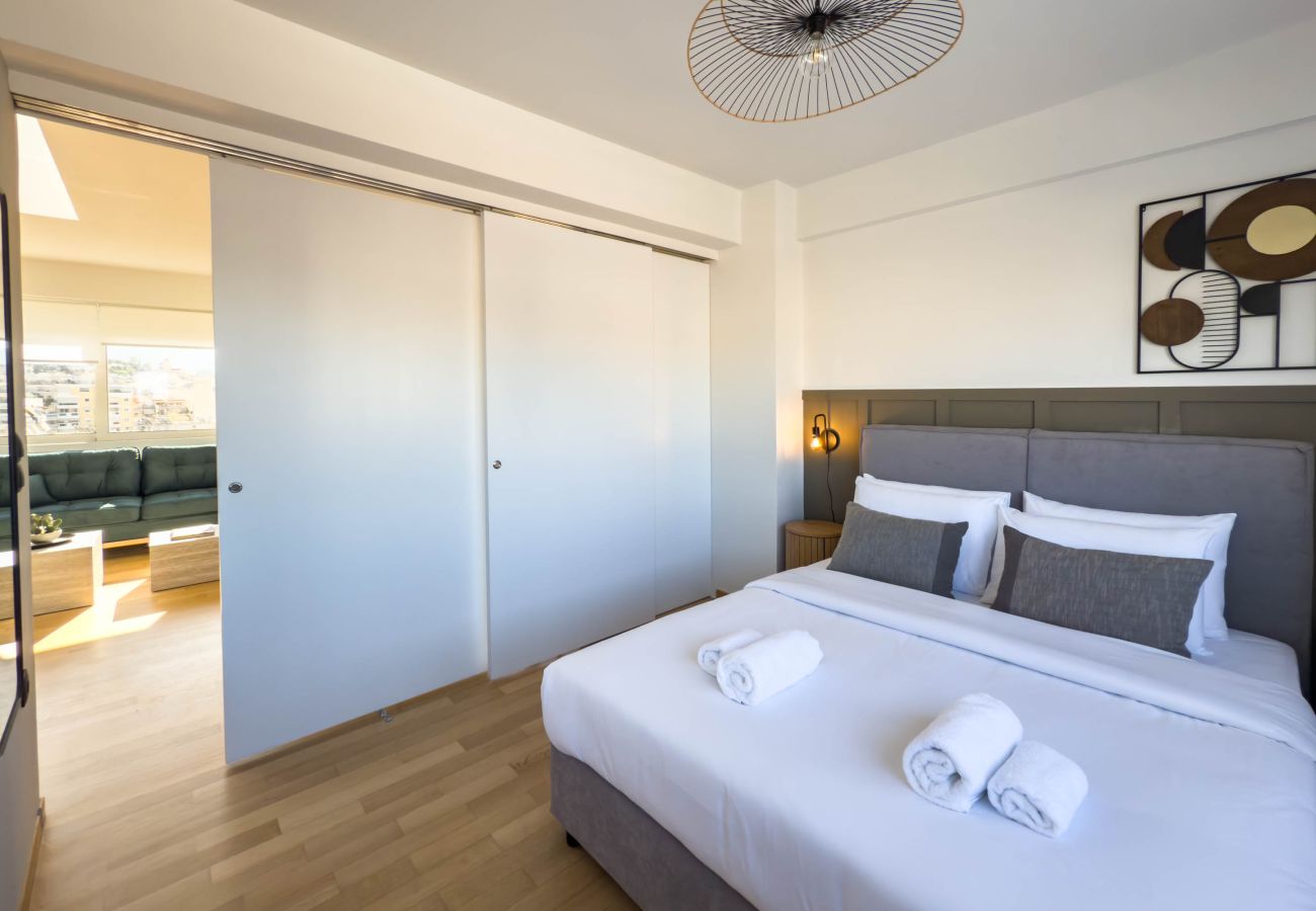 Appartement à Athens - Acropolis Sky Retreat | Jacuzzi & 3BR Maisonette