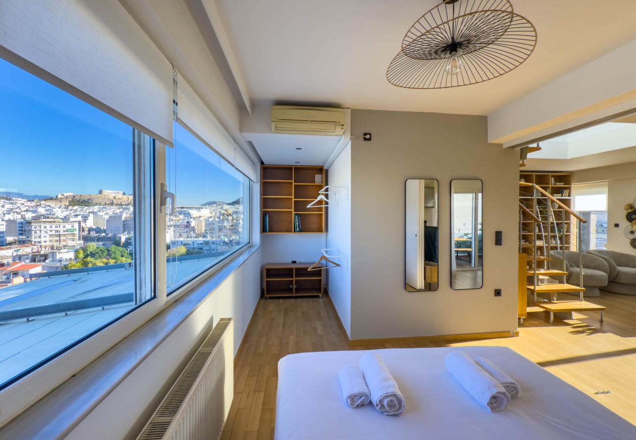 Appartement à Athens - Acropolis Sky Retreat | Jacuzzi & 3BR Maisonette