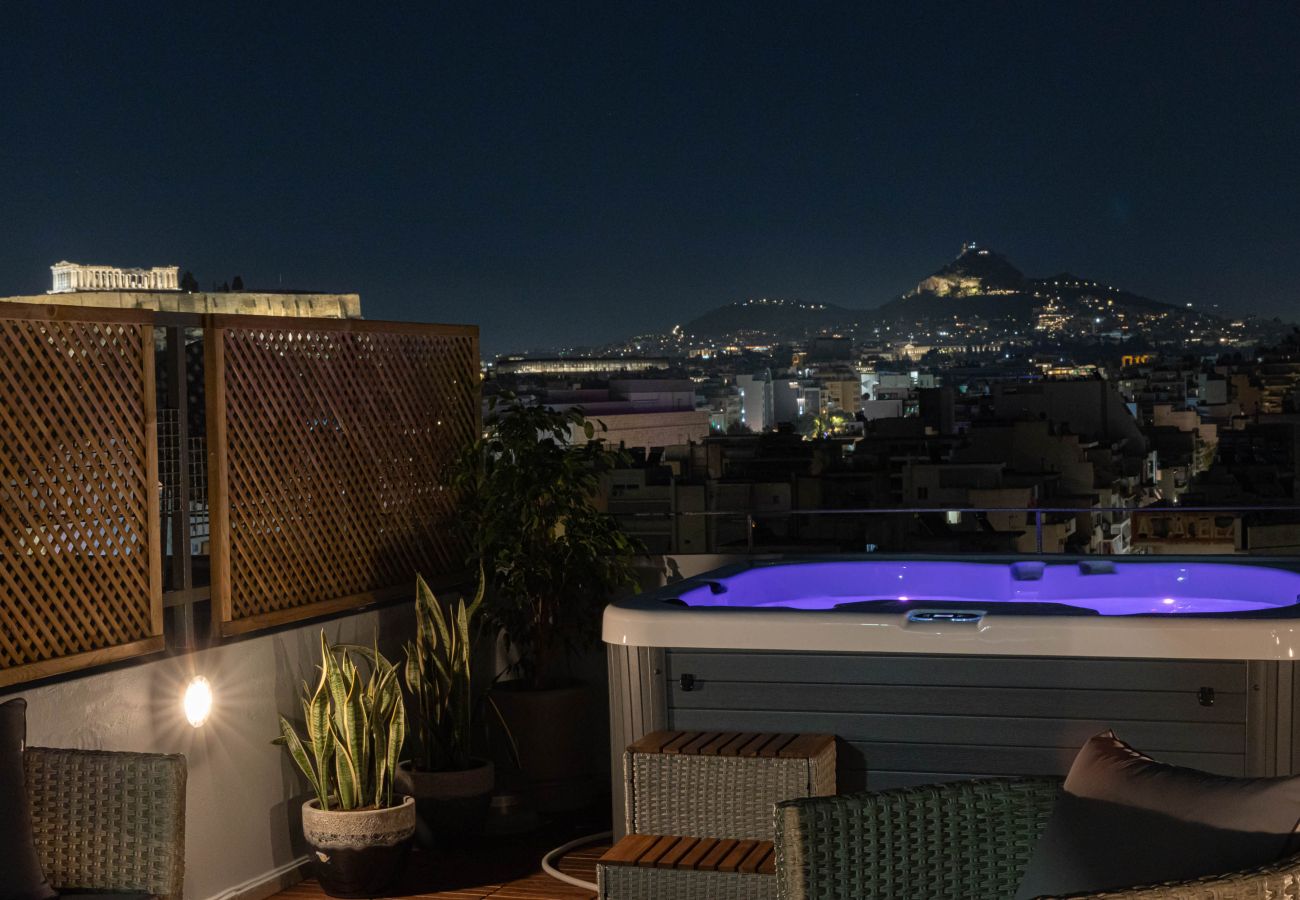 Appartement à Athens - Acropolis Sky Retreat | Jacuzzi & 3BR Maisonette