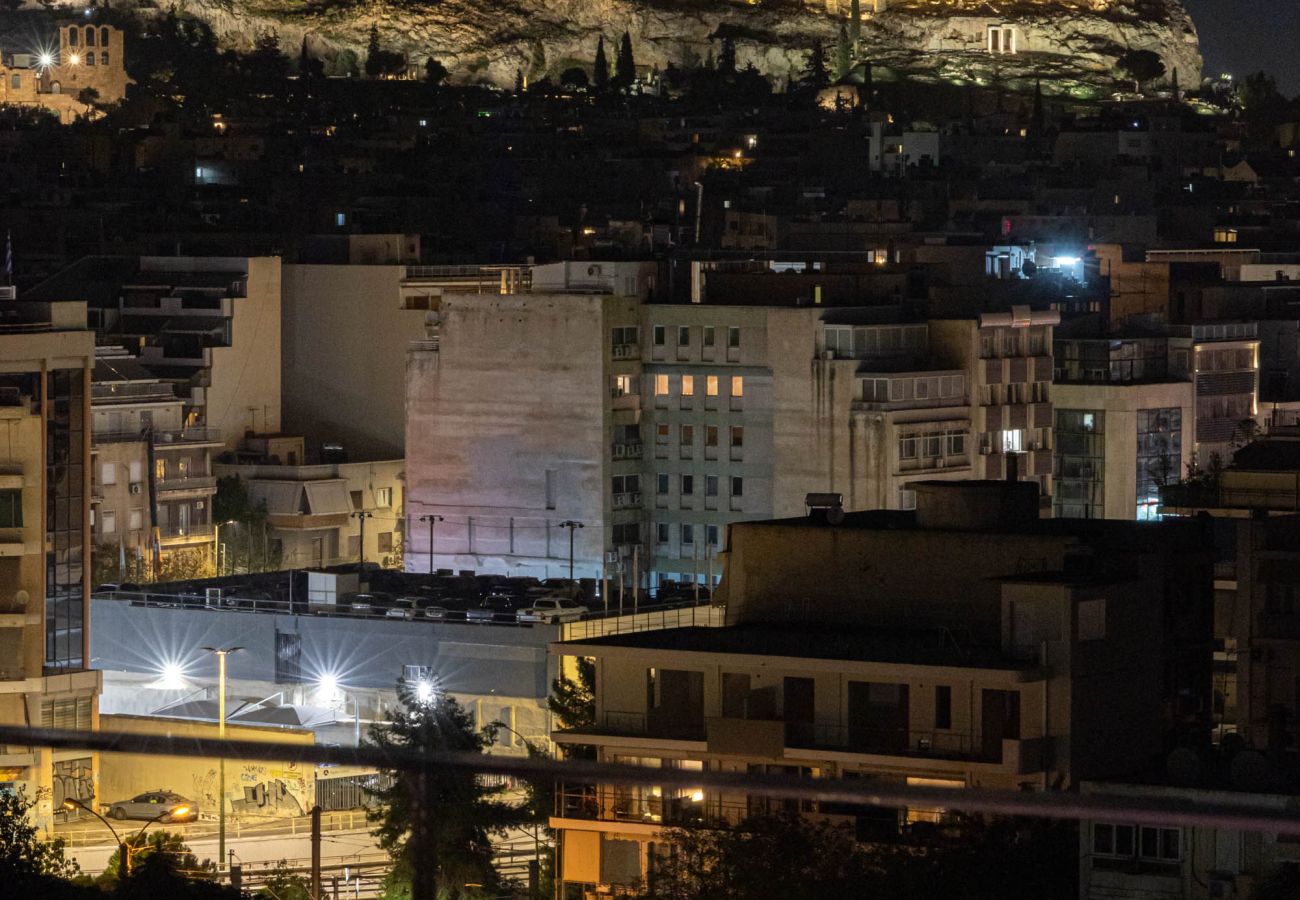Appartement à Athens - Acropolis Sky Retreat | Jacuzzi & 3BR Maisonette