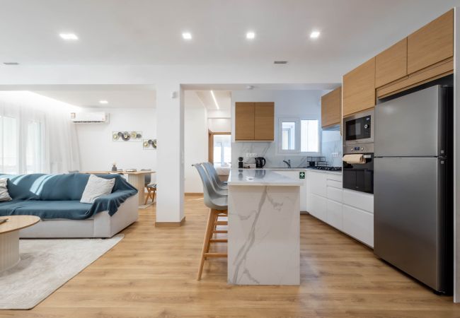 Appartement à Kallithea - Sunlit Charm | Modern 2BR Apartment with High-Speed WiFi