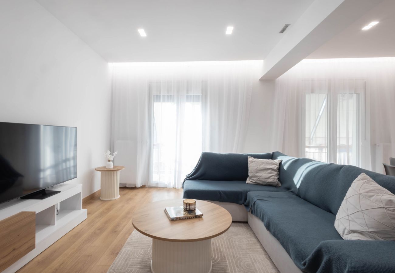 Appartement à Kallithea - Sunlit Charm | Modern 2BR Apartment with High-Speed WiFi