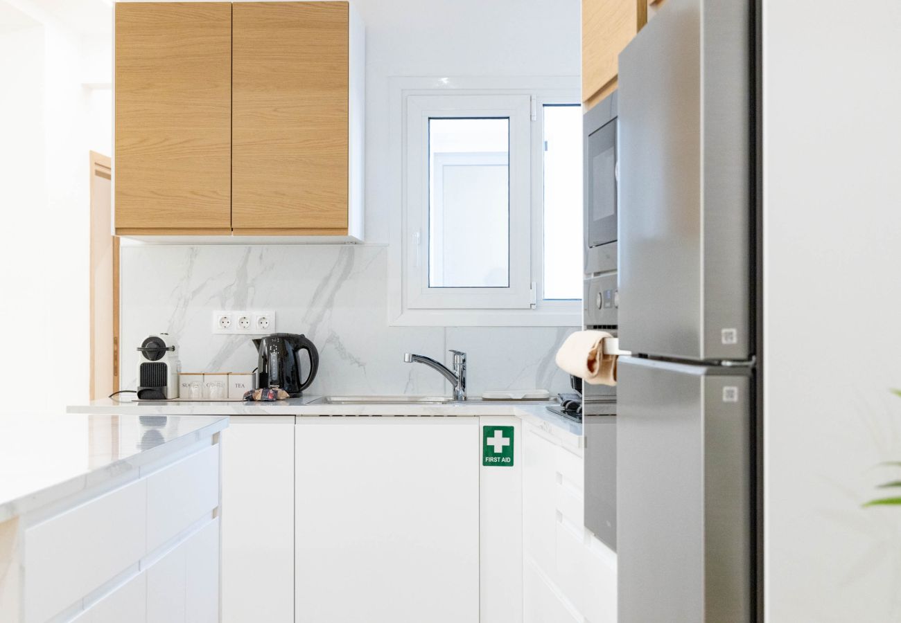 Appartement à Kallithea - Sunlit Charm | Modern 2BR Apartment with High-Speed WiFi