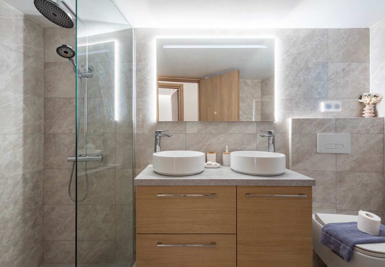 Appartement à Kallithea - Sunlit Charm | Modern 2BR Apartment with High-Speed WiFi