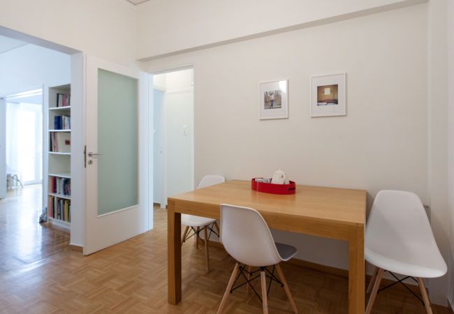 Apartment in Athens - Beautiful 2 bdr apartment 3 min from Acropolis museum 