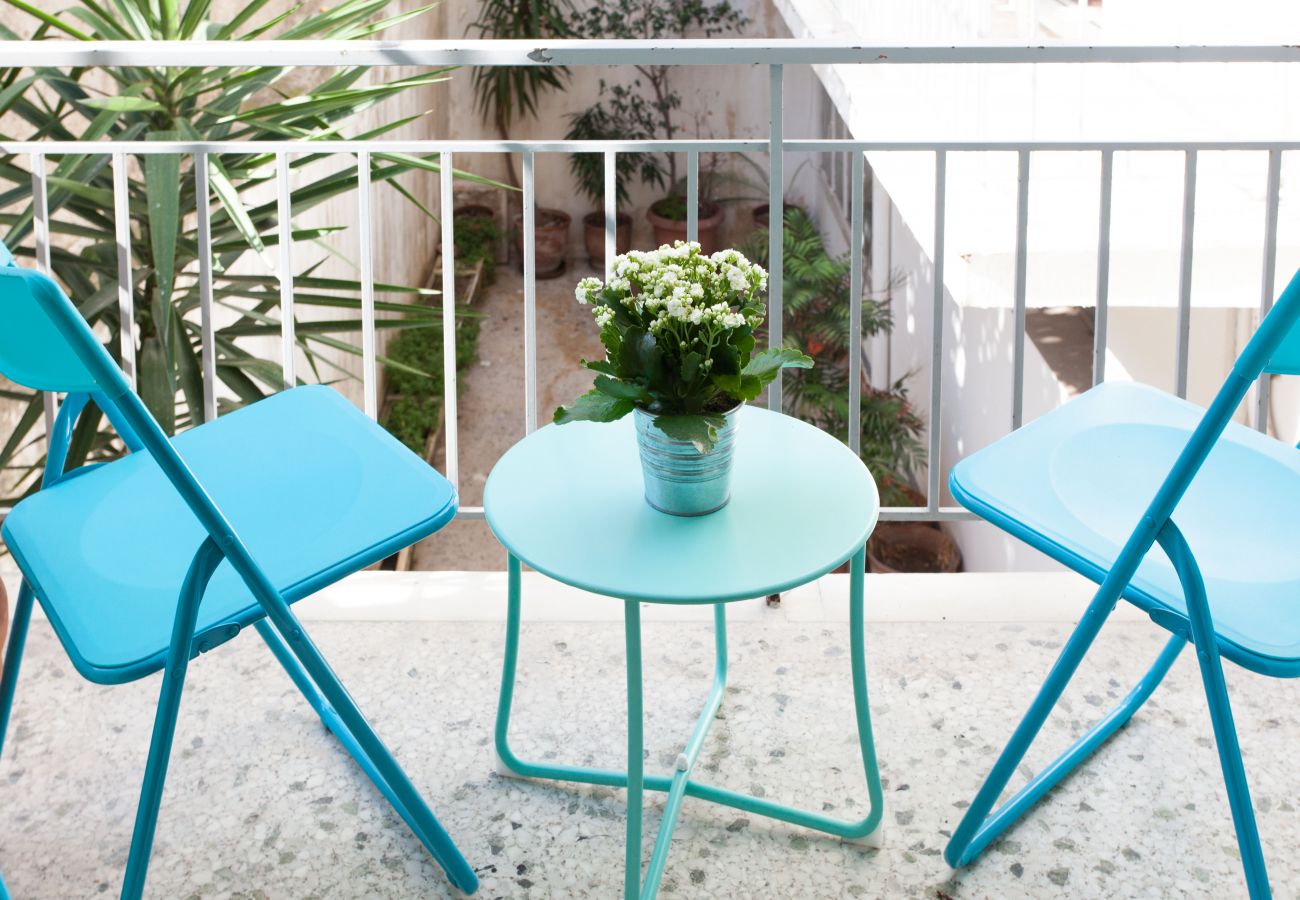 Apartment in Athens - 2 bdrm apt for up to 6 guests next to Acropolis museum 