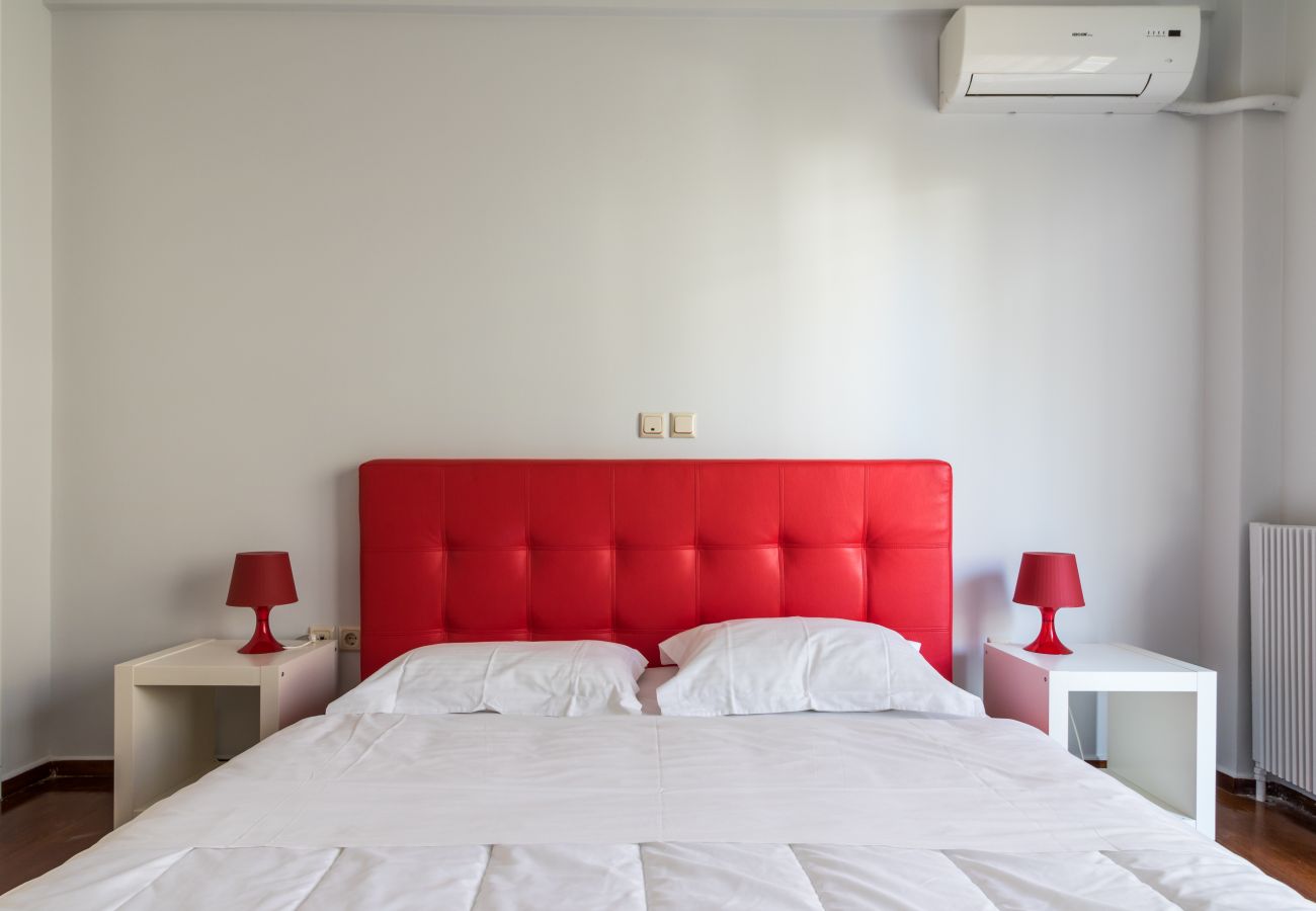 Apartment in Alimos - Amazing 2 bdrm Sea View Holiday Apt 