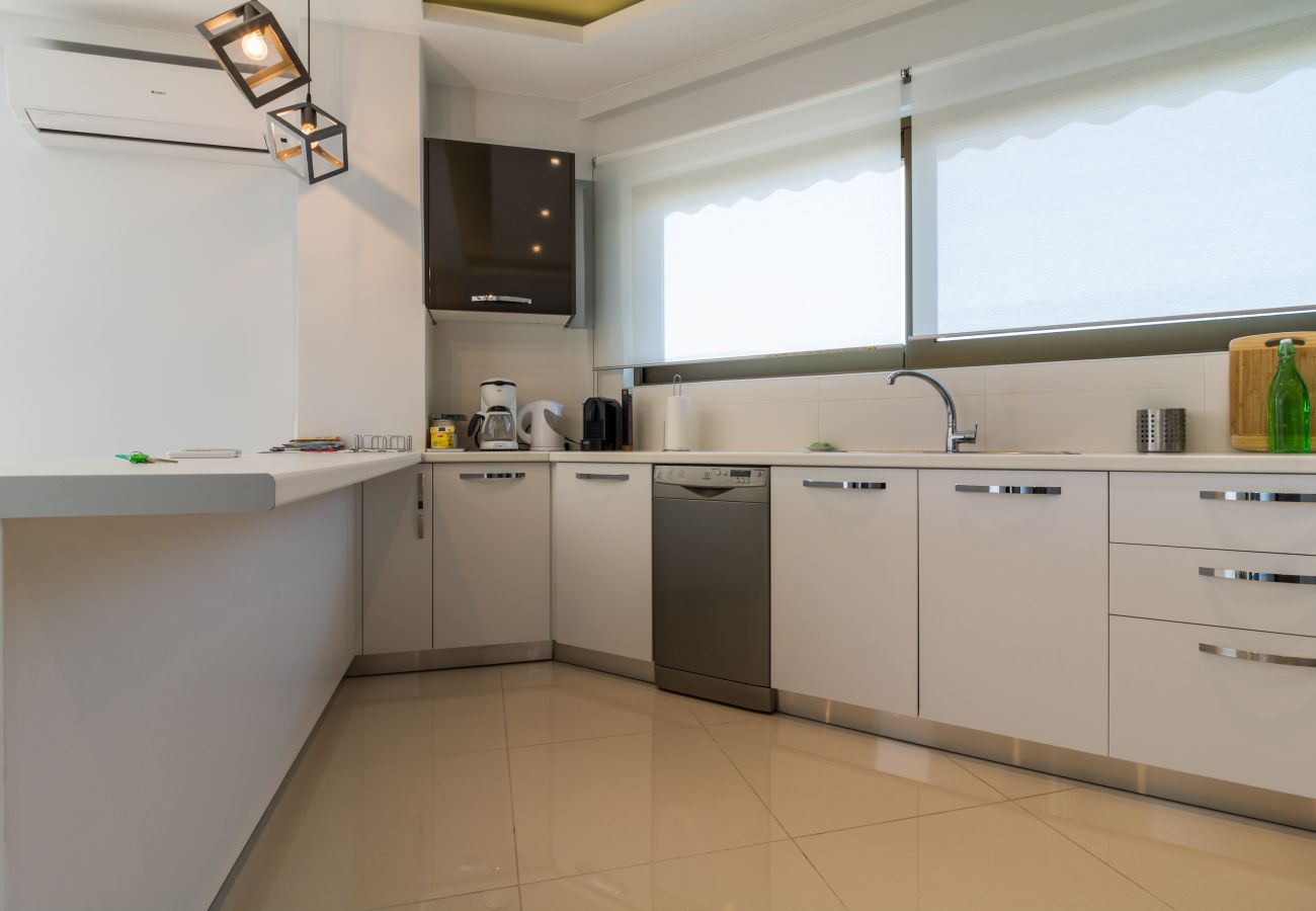 Apartment in Alimos - Amazing 2 bdrm Sea View Holiday Apt 