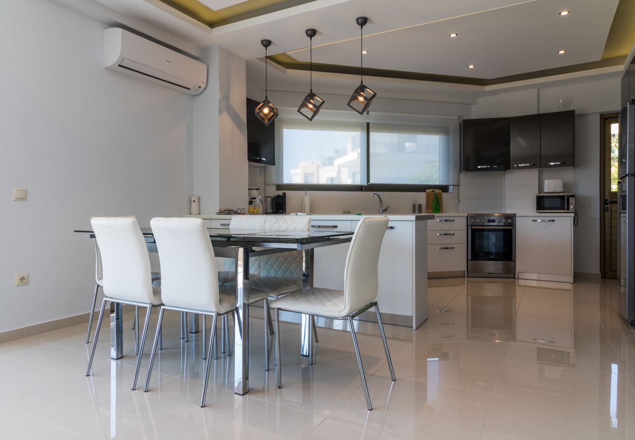 Apartment in Alimos - Amazing 2 bdrm Sea View Holiday Apt 