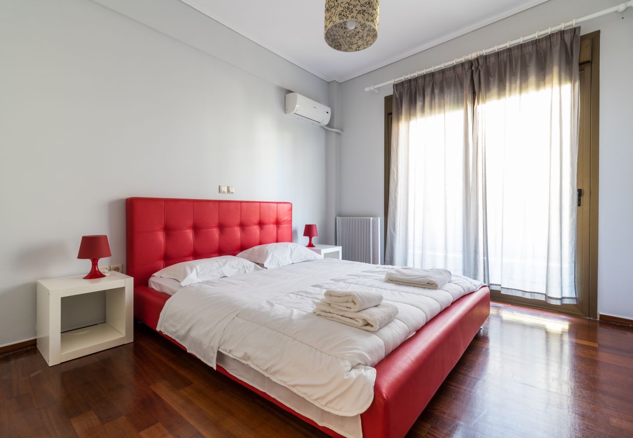 Apartment in Alimos - Amazing 2 bdrm Sea View Holiday Apt 