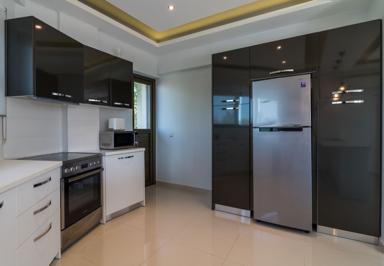 Apartment in Alimos - Amazing 2 bdrm Sea View Holiday Apt 