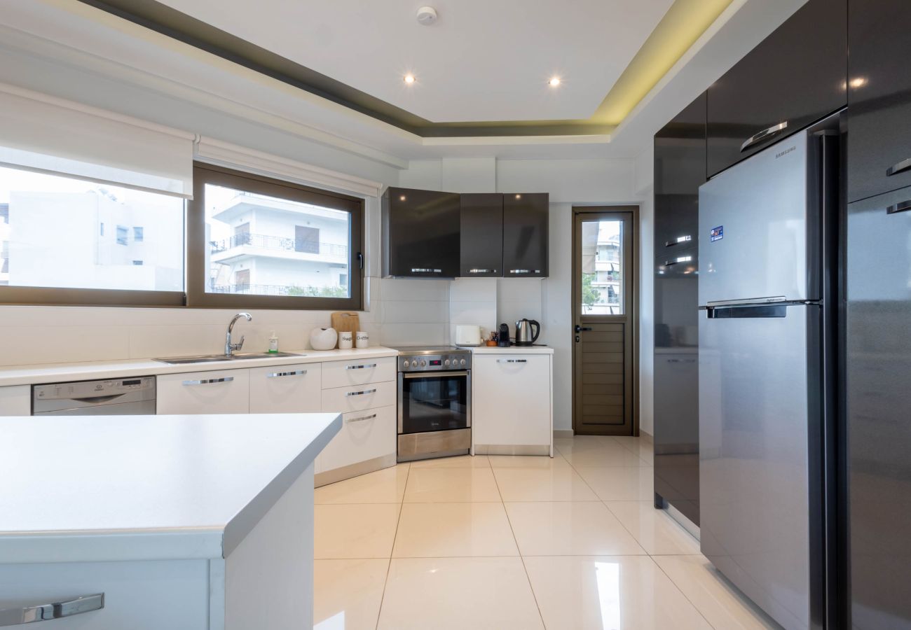 Apartment in Alimos - Amazing 2 bdrm Sea View Holiday Apt - Renovate 2026