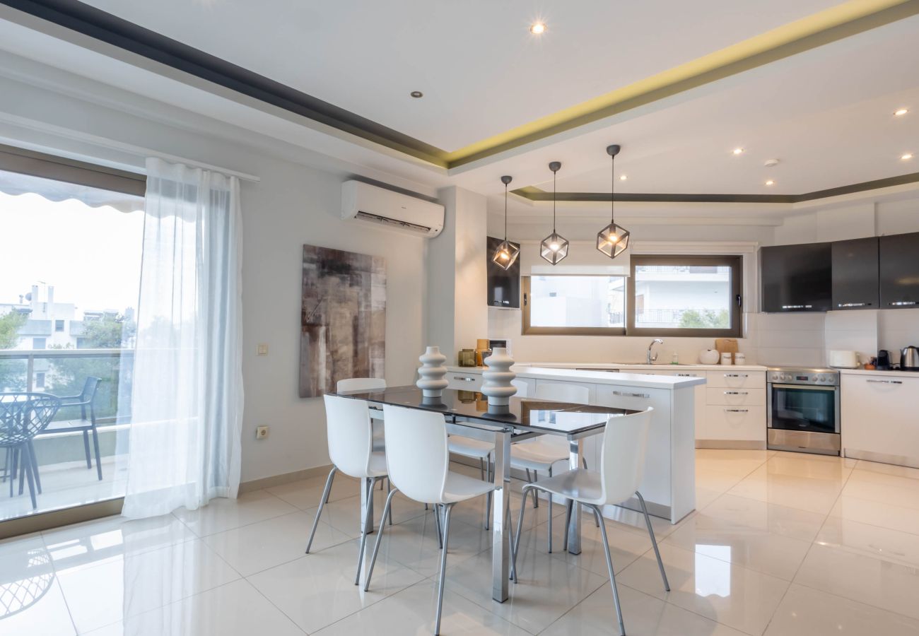 Apartment in Alimos - Amazing 2 bdrm Sea View Holiday Apt - Renovate 2026