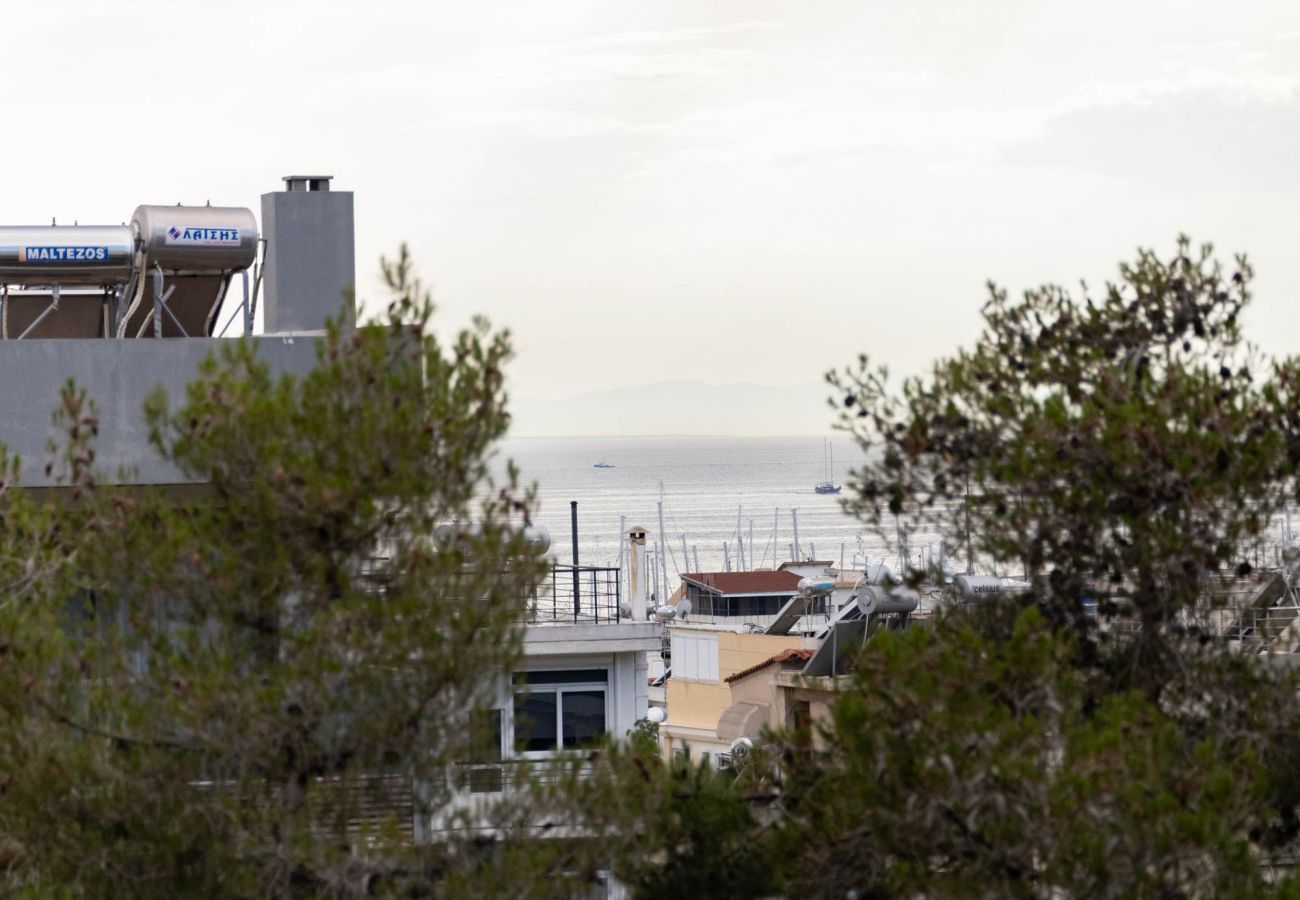 Apartment in Alimos - Amazing 2 bdrm Sea View Holiday Apt - Renovate 2026