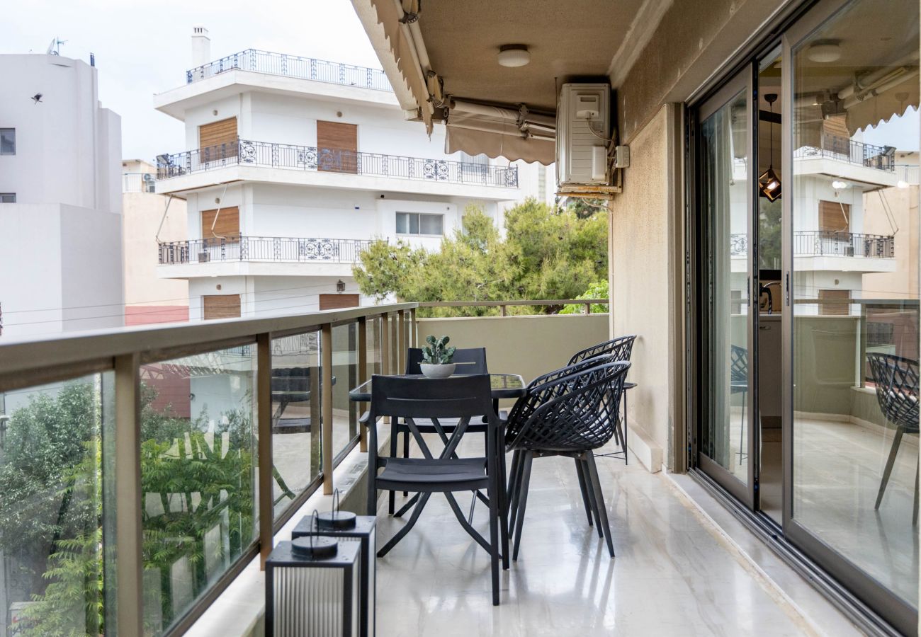 Apartment in Alimos - Amazing 2 bdrm Sea View Holiday Apt - Renovate 2026