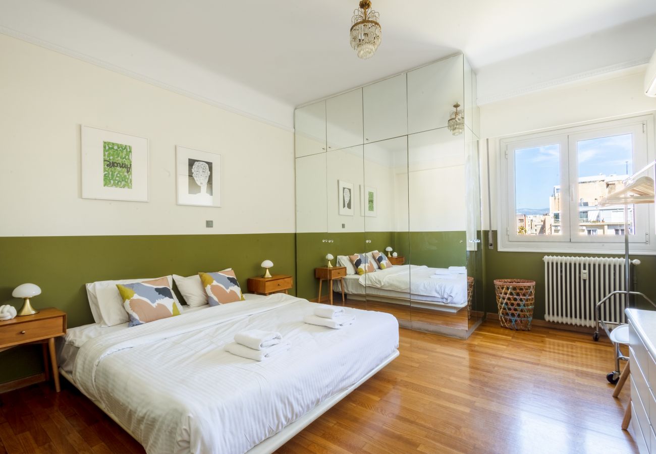 Apartment in Athens - 3 bdrm Luxury Apt Incredible Acropolis View 