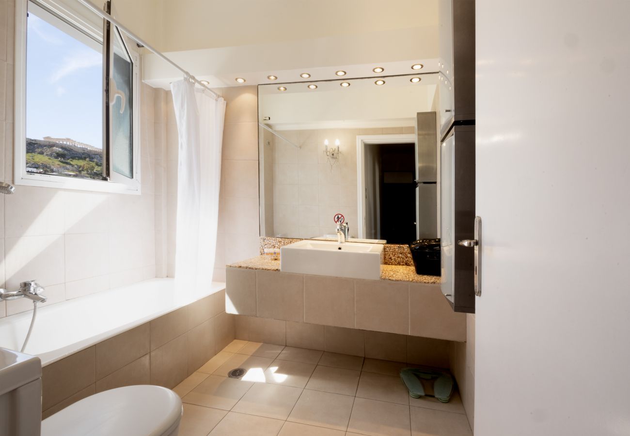 Apartment in Athens - 3 bdrm Luxury Apt Incredible Acropolis View 