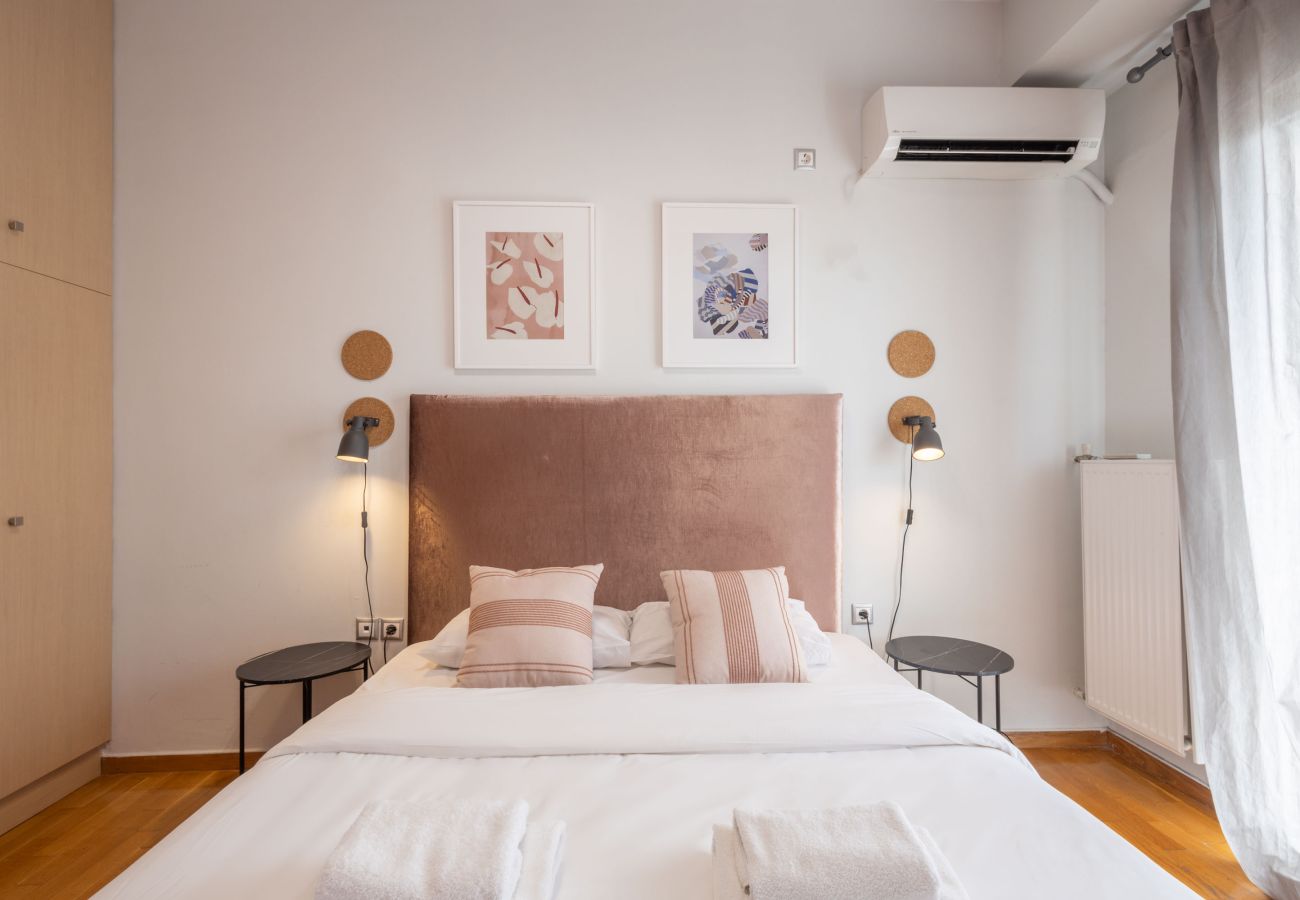 Apartment in Nea Smyrni - A Luxury & Comfortable 2bdrm Apt in Athens 
