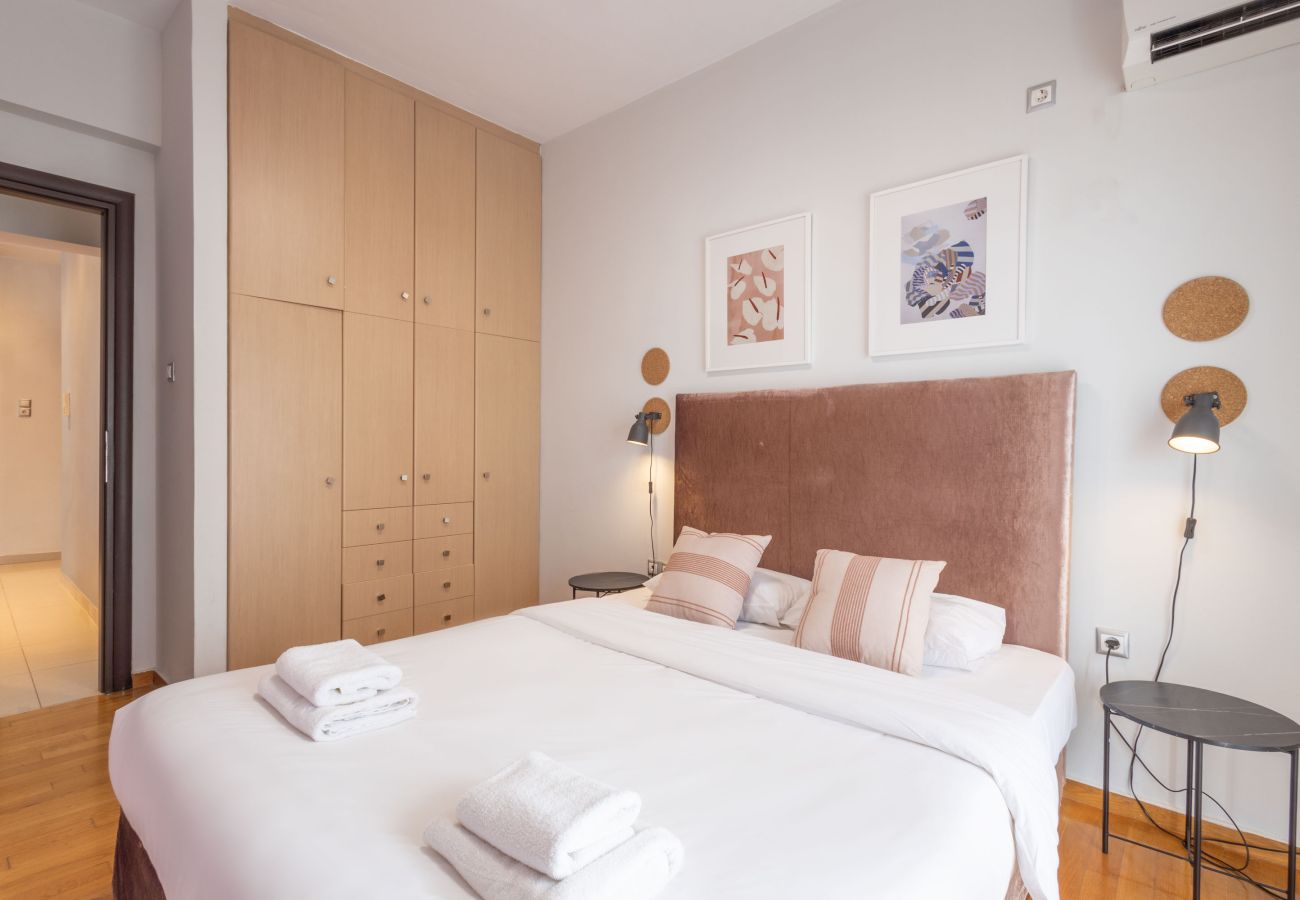 Apartment in Nea Smyrni - A Luxury & Comfortable 2bdrm Apt in Athens 