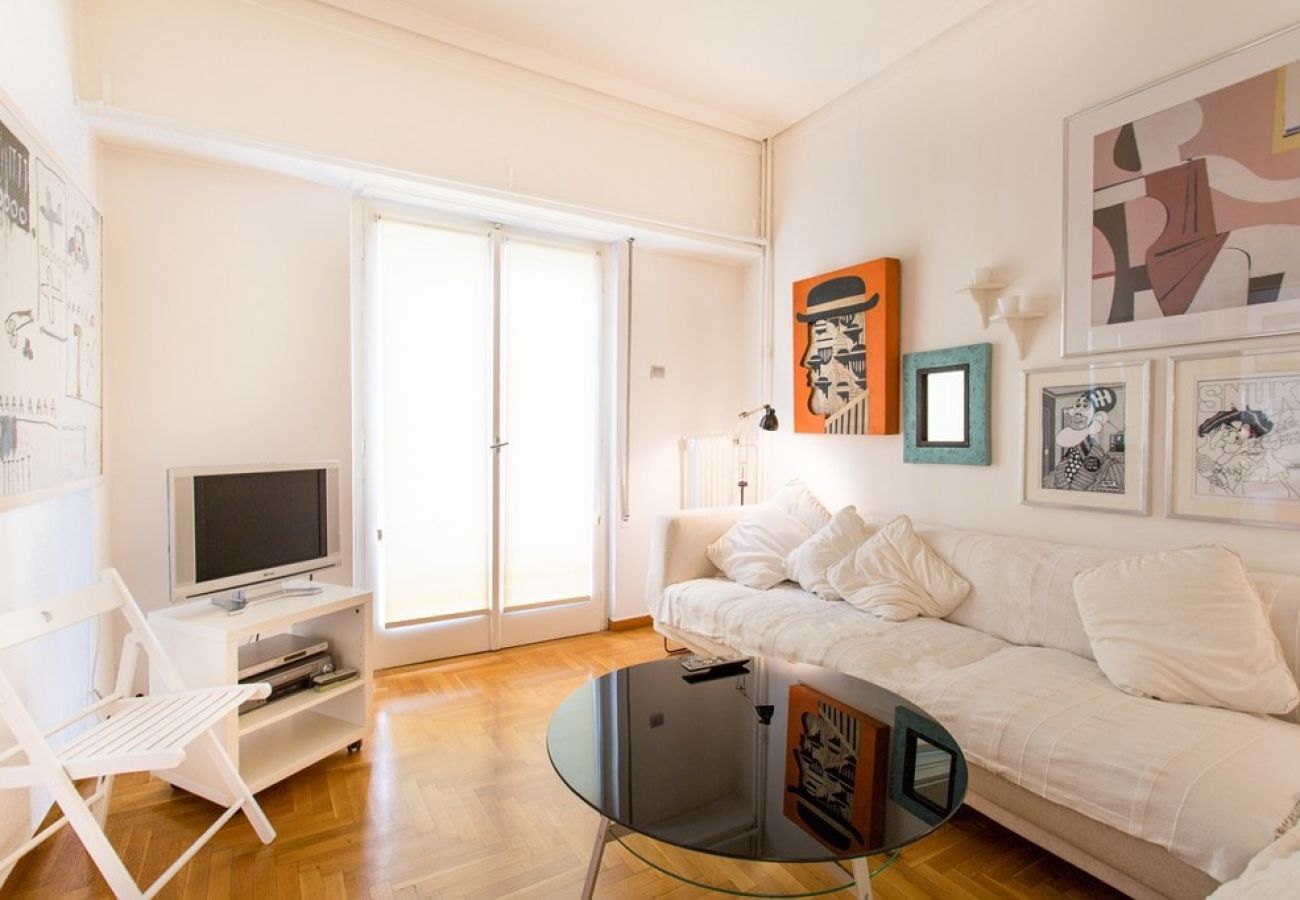 Apartment in Athens - A Cozy Apt in Kolonaki of Athens 