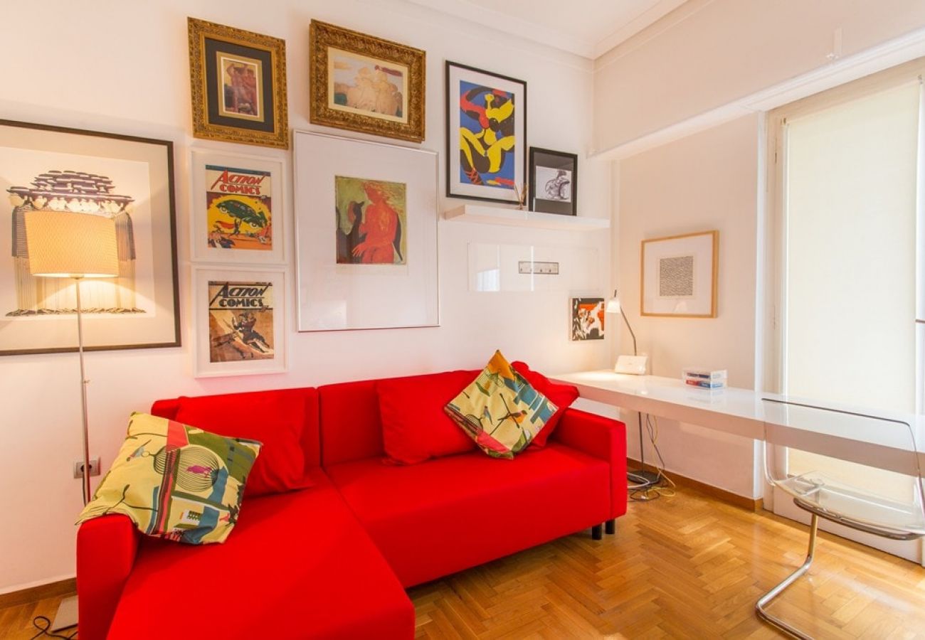 Apartment in Athens - A Cozy Apt in Kolonaki of Athens 