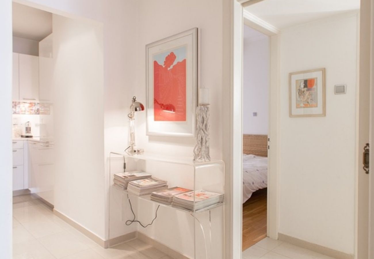 Apartment in Athens - A Cozy Apt in Kolonaki of Athens 