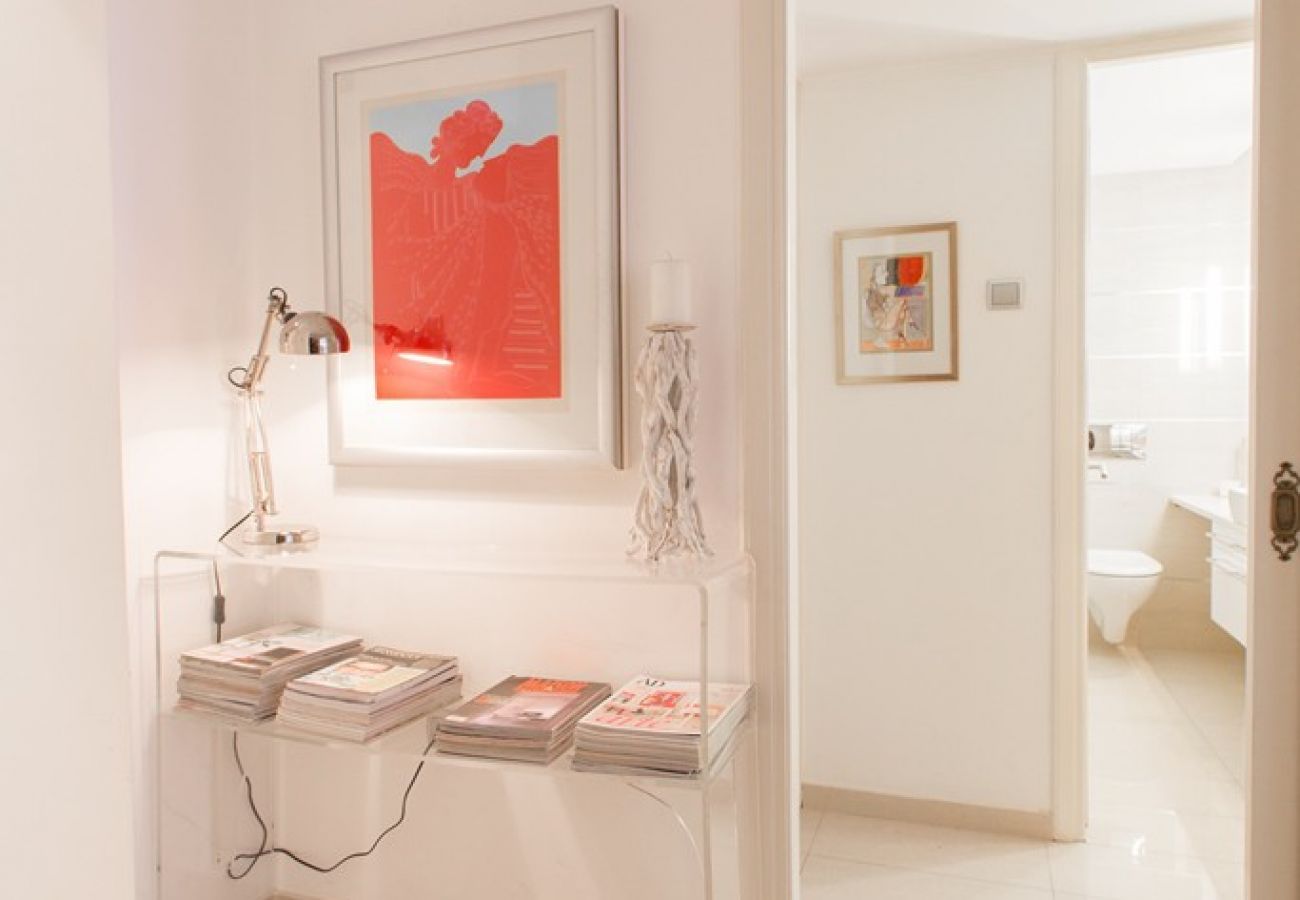 Apartment in Athens - A Cozy Apt in Kolonaki of Athens 