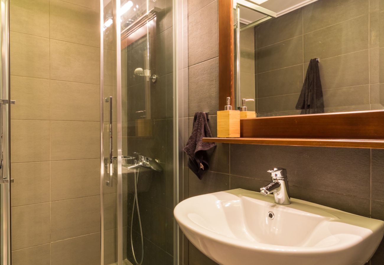 Apartment in Kallithea - Comfortable and Spacious 2 bdr Apt 