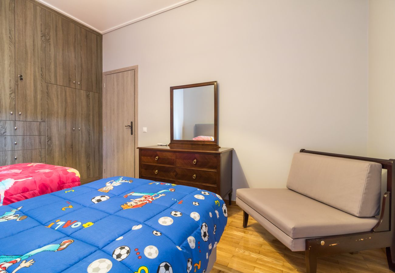 Apartment in Kallithea - Comfortable and Spacious 2 bdr Apt 