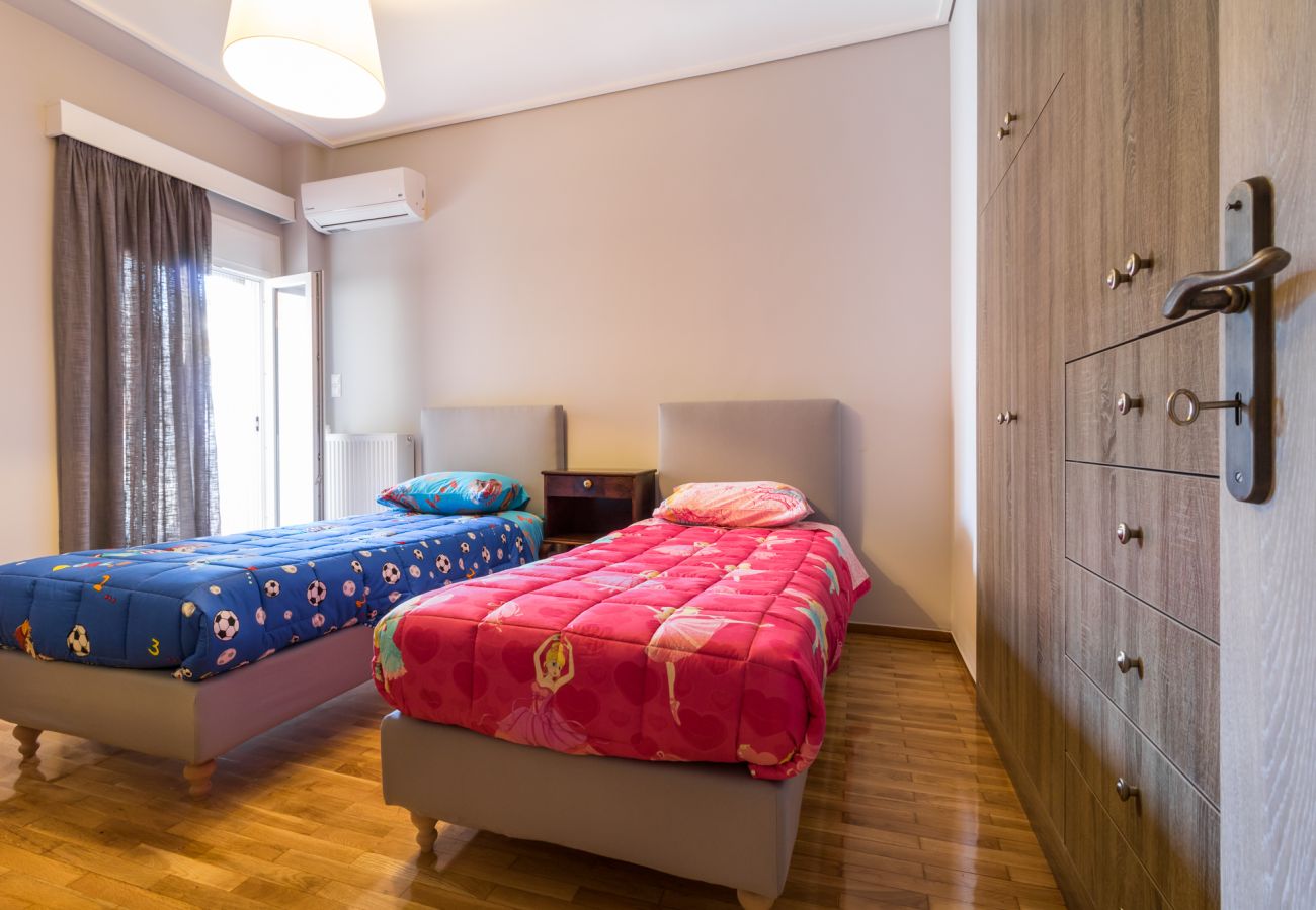 Apartment in Kallithea - Comfortable and Spacious 2 bdr Apt 