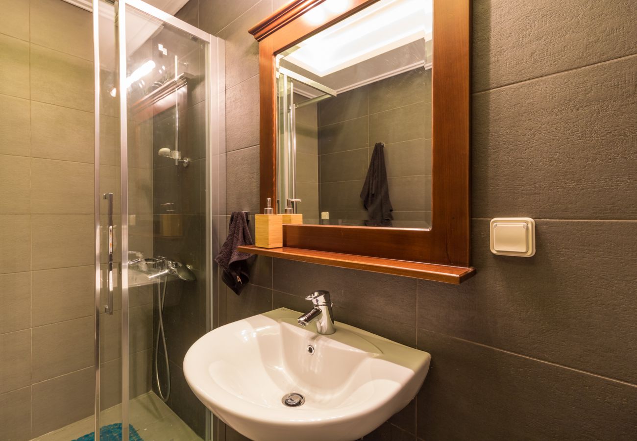 Apartment in Kallithea - Comfortable and Spacious 2 bdr Apt 