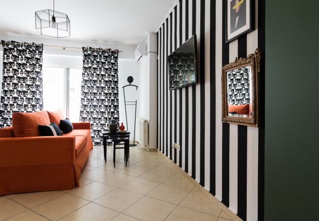 Apartment in Athens - Athenian Stylish 2 bdrm Apartment 