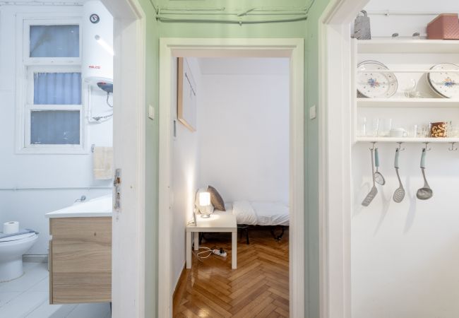 Apartment in Athens - Cute and central apt for 3 (new features 2024 upgrade)