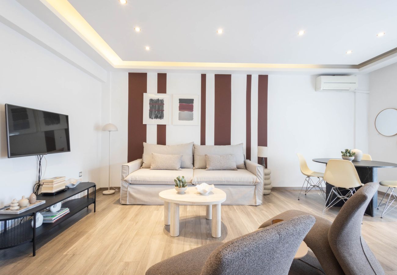 Apartment in Glyfada - An Impressive 2 bdr Apt in Glyfada (ren. June 2026)