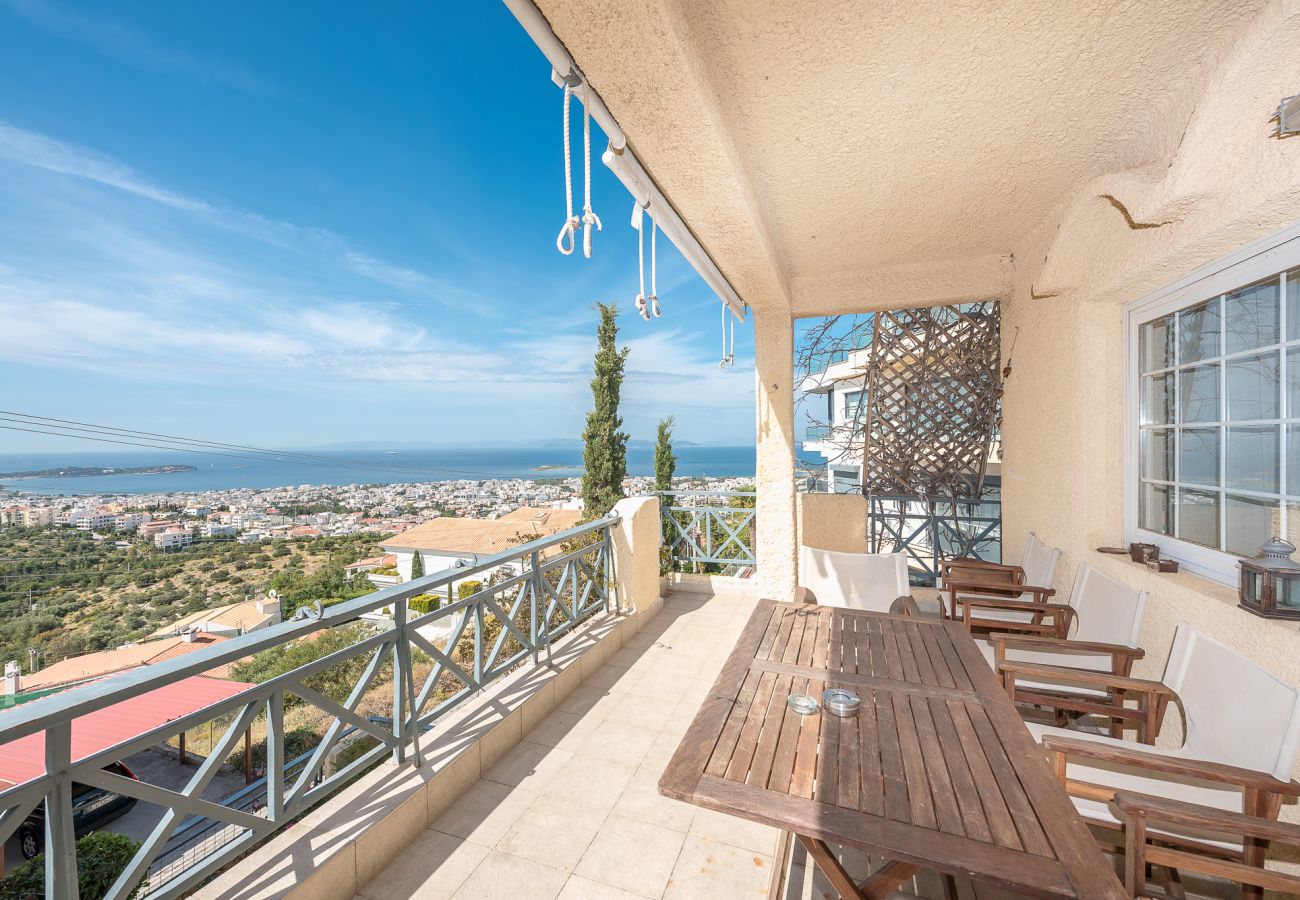 House in Voula - Luxury Home with Jacuzzi and Spectacular Sea Views for 8 Guests