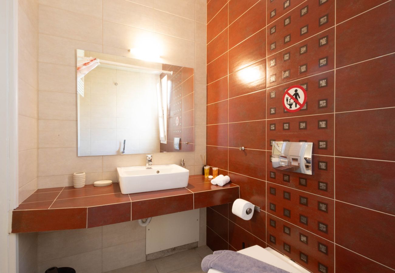 House in Voula - Voula Sea View Home with Jacuzzi | Newly Refreshed 2026