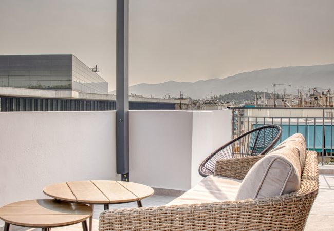 Apartment in Athens - Cozy Deck Roof Apt at the Foothills of Acropolis 