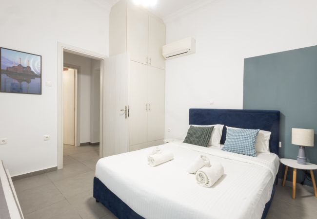 House in Athens - Renovated (2025) 4 Bdr House near Acropolis - New Beds, Terrace & Green Yard House in Athens - Renovated (2025) 4 Bdr House near Acropolis - New Beds, Terrace & Green Yard