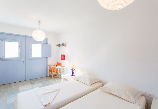 Villa in Ramos - An Amazing Stone Villa-A in Serifos w/shared Pool Villa in Ramos - An Amazing Stone Villa-A in Serifos w/shared Pool