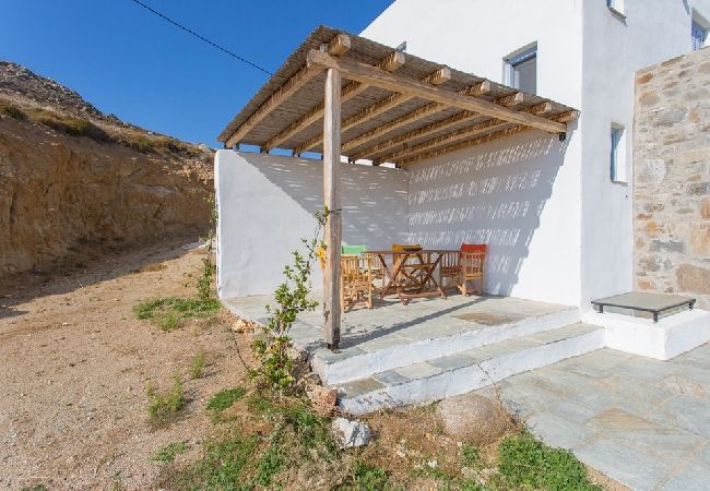 Villa in Ramos - An Amazing Stone Villa-A in Serifos w/shared Pool Villa in Ramos - An Amazing Stone Villa-A in Serifos w/shared Pool