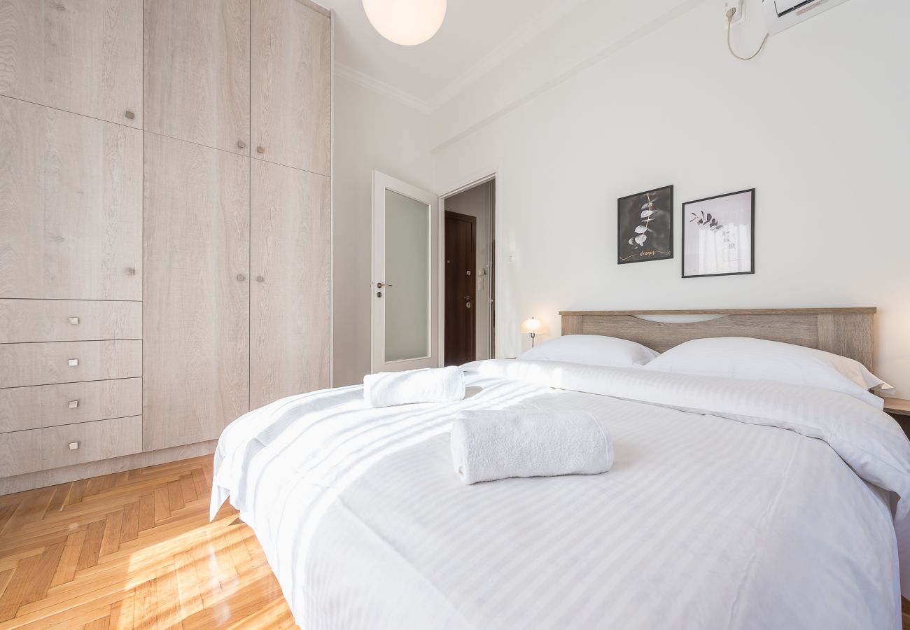 Apartment in Athens - Bright 2 bdrm apt in the heart of Athens 