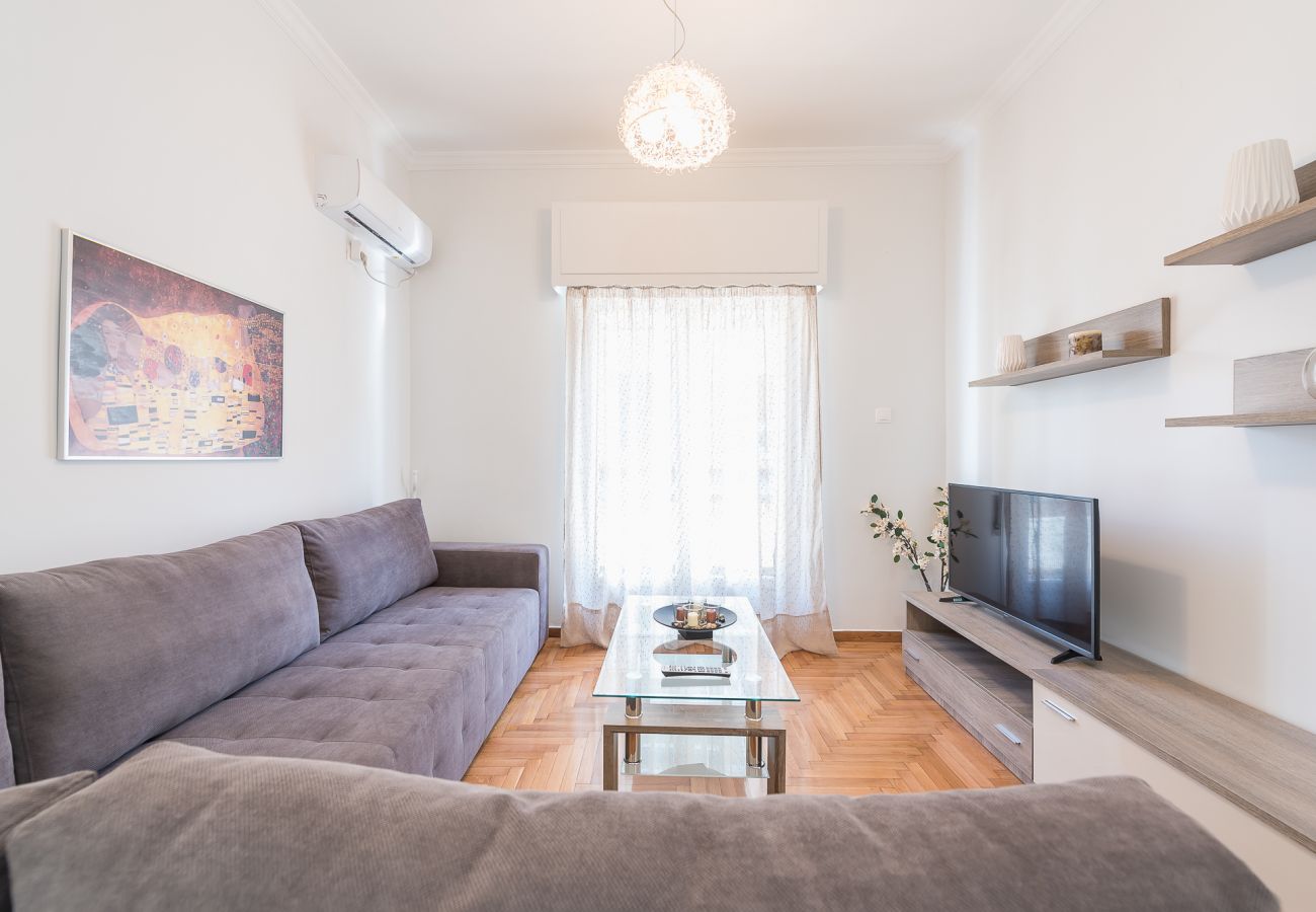 Apartment in Athens - Bright 2 bdrm apt in the heart of Athens 