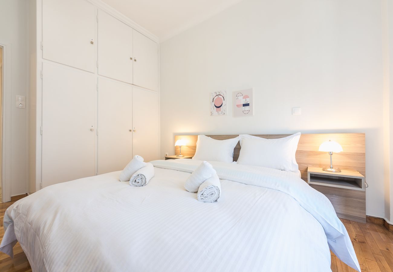 Apartment in Athens - Bright 2 bdrm apt in the heart of Athens 