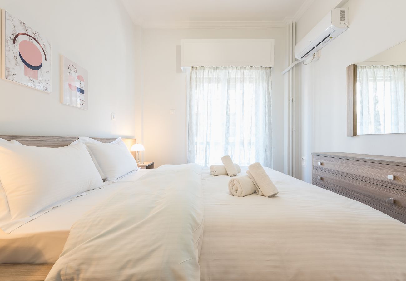 Apartment in Athens - Bright 2 bdrm apt in the heart of Athens 