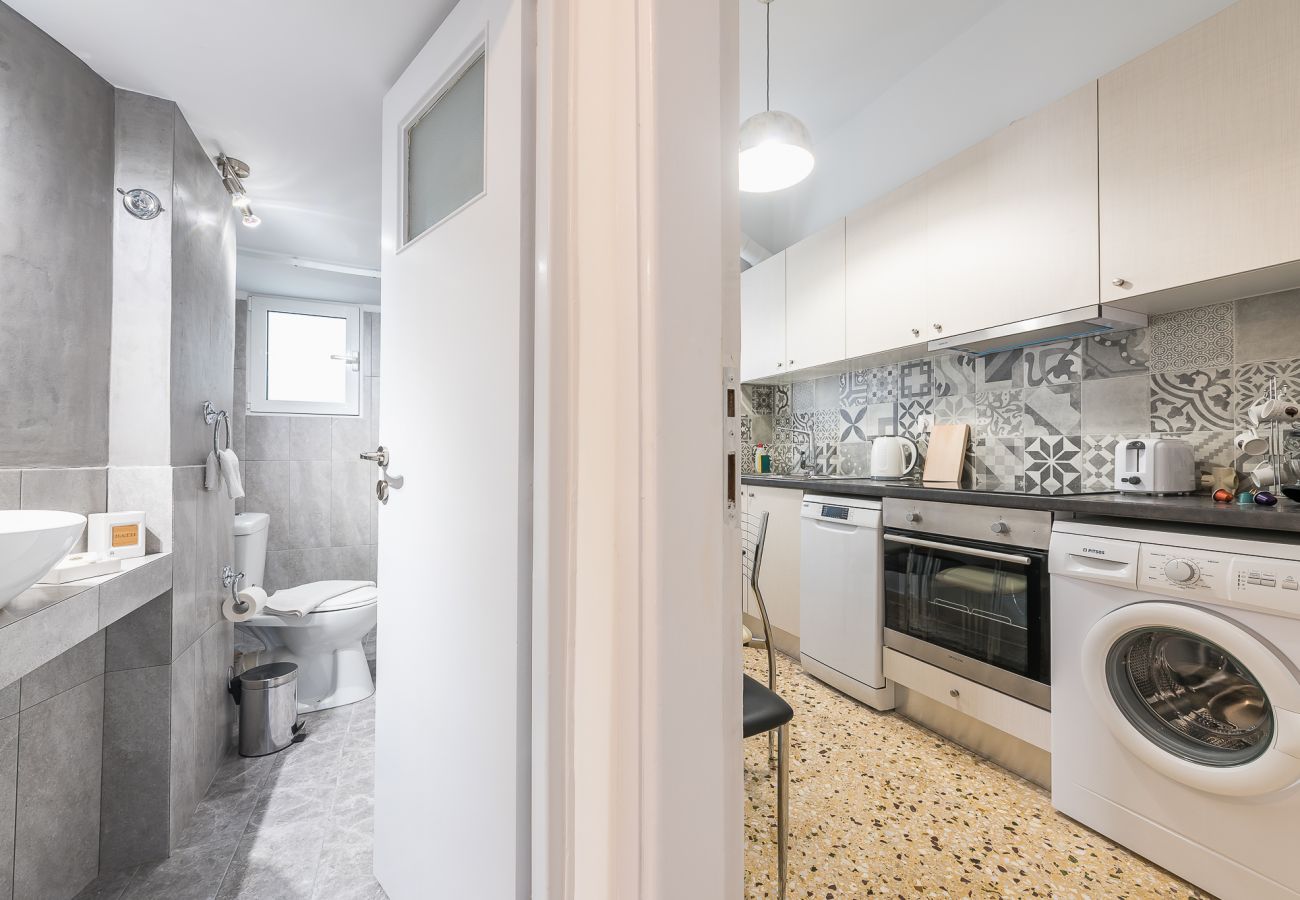 Apartment in Athens - Bright 2 bdrm apt in the heart of Athens 