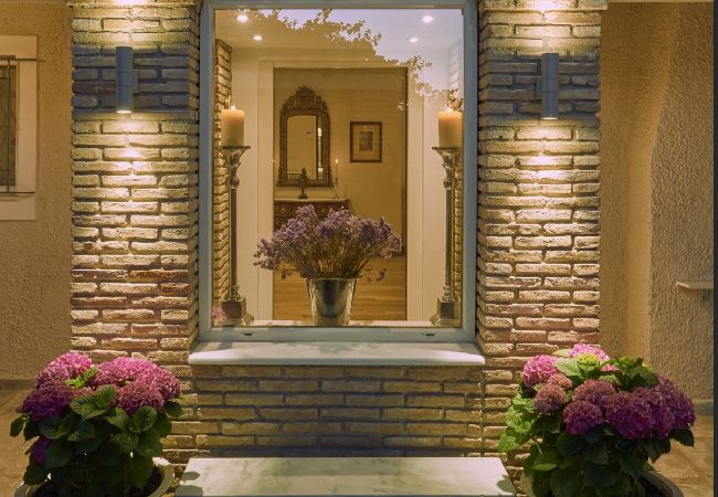 Villa in Lagonisi - Luxury 4 bdrm Villa with Pvt Pool on the beach  Villa in Lagonisi - Luxury 4 bdrm Villa with Pvt Pool on the beach