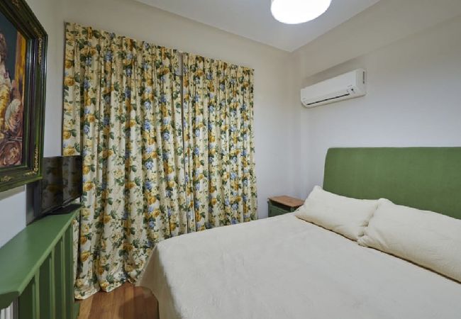 Villa in Lagonisi - Luxury 4 bdrm Villa with Pvt Pool on the beach  Villa in Lagonisi - Luxury 4 bdrm Villa with Pvt Pool on the beach