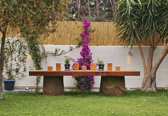 Villa in Lagonisi - Luxury 4 bdrm Villa with Pvt Pool on the beach  Villa in Lagonisi - Luxury 4 bdrm Villa with Pvt Pool on the beach