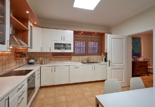 Villa in Lagonisi - Luxury 4 bdrm Villa with Pvt Pool on the beach  Villa in Lagonisi - Luxury 4 bdrm Villa with Pvt Pool on the beach